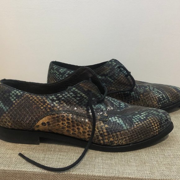 HOTIC Women's almond toe Snakeskin oxfords - Picture 8 of 10